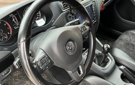 Volkswagen Jetta VI, 2013 год, 1 200 000 рублей, 9 фотография