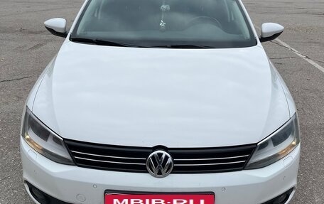 Volkswagen Jetta VI, 2013 год, 1 200 000 рублей, 17 фотография