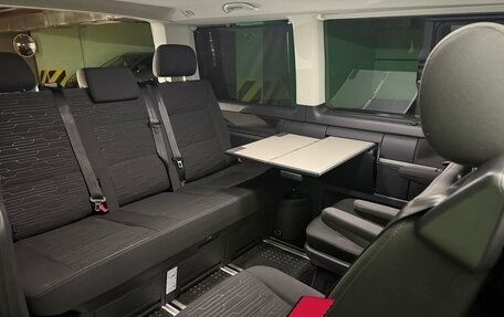 Volkswagen Multivan T6 рестайлинг, 2022 год, 8 700 000 рублей, 10 фотография