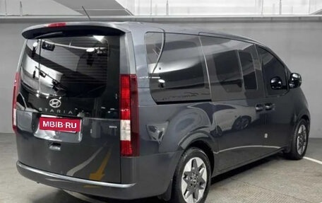 Hyundai Staria, 2022 год, 3 520 000 рублей, 4 фотография