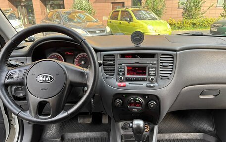 KIA Rio II, 2011 год, 990 000 рублей, 7 фотография