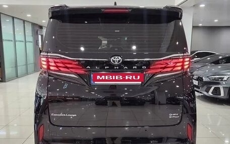 Toyota Alphard, 2024 год, 9 950 000 рублей, 4 фотография