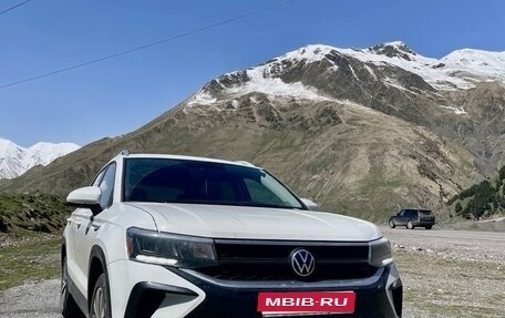 Volkswagen Taos, 2021 год, 2 300 000 рублей, 1 фотография