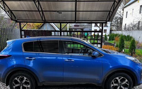 KIA Sportage IV рестайлинг, 2020 год, 3 200 000 рублей, 2 фотография