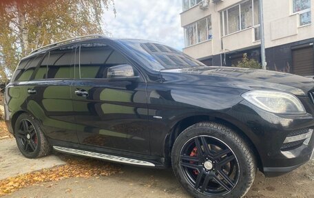 Mercedes-Benz M-Класс, 2012 год, 2 500 000 рублей, 1 фотография