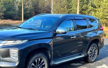 Mitsubishi Montero Sport, 2023 год, 4 990 000 рублей, 3 фотография