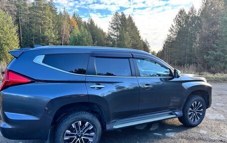 Mitsubishi Montero Sport, 2023 год, 4 990 000 рублей, 4 фотография