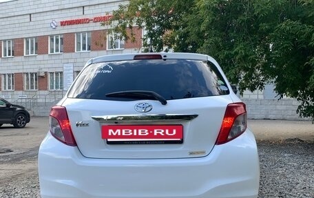 Toyota Vitz, 2013 год, 710 000 рублей, 4 фотография