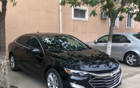 Chevrolet Malibu IX, 2019 год, 1 700 000 рублей, 2 фотография