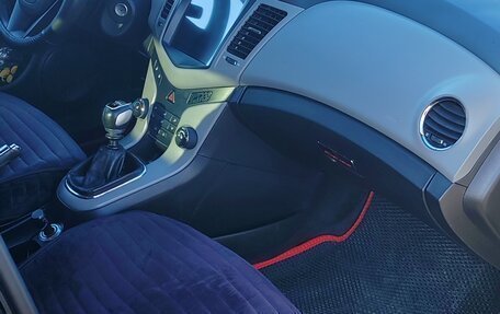 Chevrolet Cruze II, 2011 год, 715 000 рублей, 5 фотография
