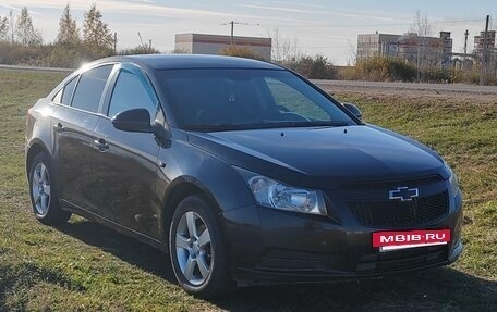 Chevrolet Cruze II, 2011 год, 715 000 рублей, 4 фотография