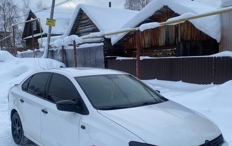 Volkswagen Polo VI (EU Market), 2011 год, 610 000 рублей, 3 фотография