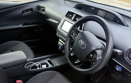 Toyota Prius IV XW50, 2019 год, 2 100 000 рублей, 6 фотография