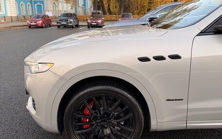 Maserati Levante I, 2018 год, 7 999 000 рублей, 5 фотография