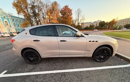 Maserati Levante I, 2018 год, 7 999 000 рублей, 7 фотография