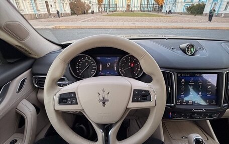 Maserati Levante I, 2018 год, 7 999 000 рублей, 22 фотография