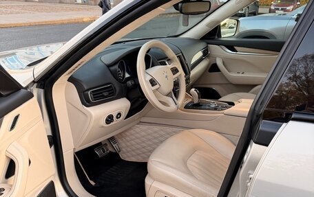 Maserati Levante I, 2018 год, 7 999 000 рублей, 19 фотография