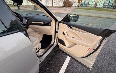 Maserati Levante I, 2018 год, 7 999 000 рублей, 28 фотография