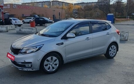 KIA Rio III рестайлинг, 2015 год, 900 000 рублей, 1 фотография