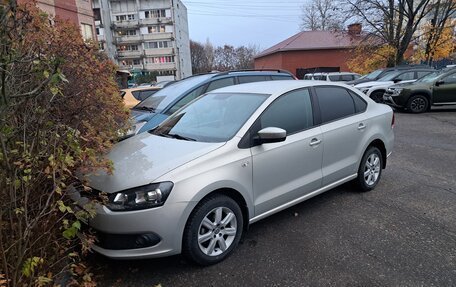 Volkswagen Polo VI (EU Market), 2013 год, 925 000 рублей, 2 фотография