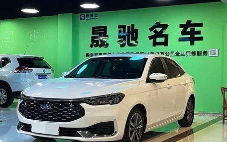 Ford Escort, 2021 год, 1 380 000 рублей, 1 фотография