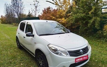 Renault Sandero I, 2011 год, 420 000 рублей, 2 фотография