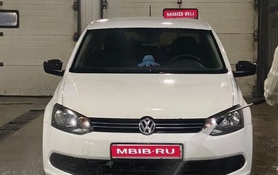 Volkswagen Polo VI (EU Market), 2013 год, 430 000 рублей, 1 фотография