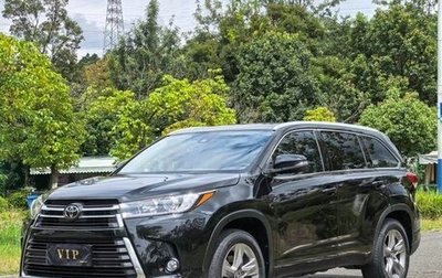 Toyota Highlander III, 2021 год, 2 500 000 рублей, 1 фотография