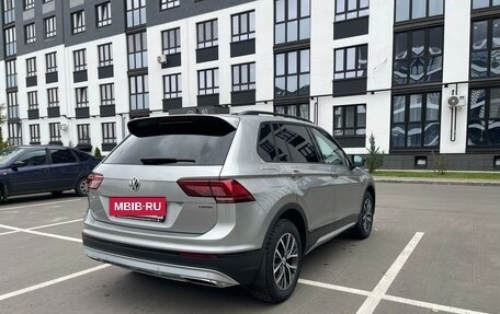 Volkswagen Tiguan II, 2019 год, 2 570 000 рублей, 3 фотография