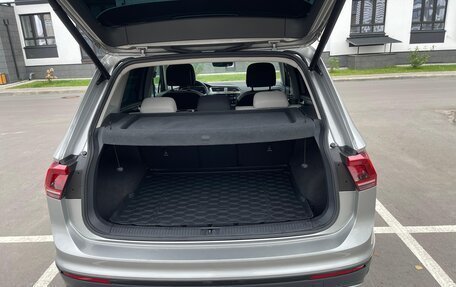 Volkswagen Tiguan II, 2019 год, 2 570 000 рублей, 20 фотография