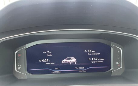 Volkswagen Tiguan II, 2019 год, 2 570 000 рублей, 14 фотография