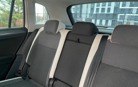 Volkswagen Tiguan II, 2019 год, 2 570 000 рублей, 17 фотография