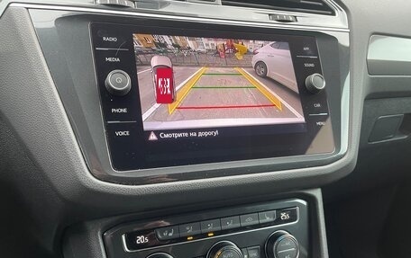 Volkswagen Tiguan II, 2019 год, 2 570 000 рублей, 15 фотография