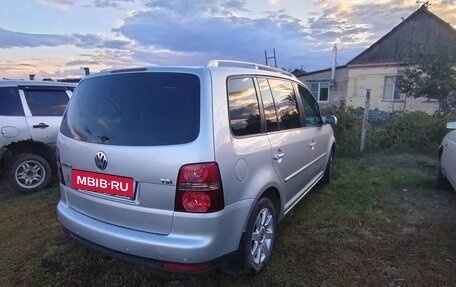 Volkswagen Touran III, 2008 год, 669 000 рублей, 4 фотография