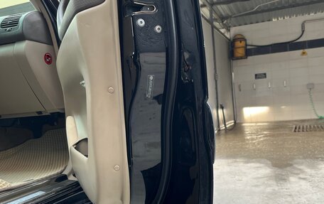 Toyota Land Cruiser 100 рестайлинг 2, 2006 год, 2 750 000 рублей, 13 фотография