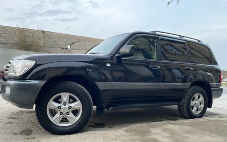 Toyota Land Cruiser 100 рестайлинг 2, 2006 год, 2 750 000 рублей, 18 фотография