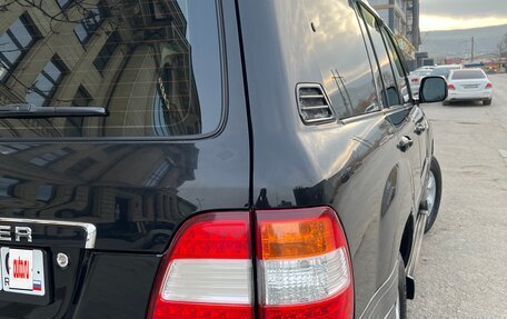 Toyota Land Cruiser 100 рестайлинг 2, 2006 год, 2 750 000 рублей, 24 фотография