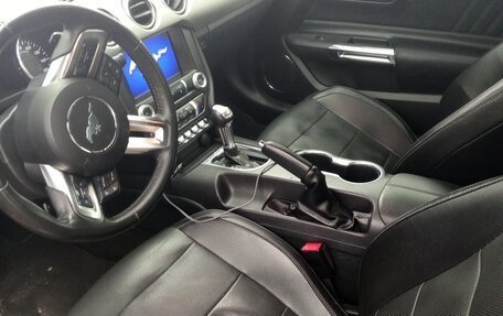 Ford Mustang VI рестайлинг, 2020 год, 3 300 000 рублей, 8 фотография