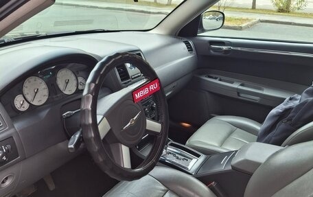 Chrysler 300C II, 2005 год, 11 фотография