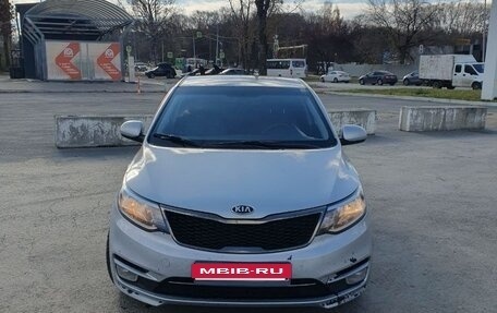 KIA Rio III рестайлинг, 2015 год, 900 000 рублей, 2 фотография