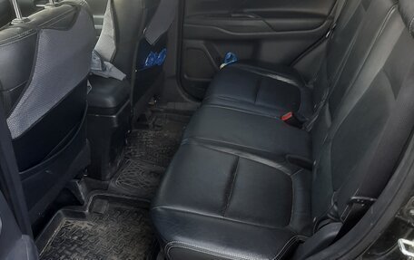 Mitsubishi Outlander III рестайлинг 3, 2012 год, 1 500 000 рублей, 9 фотография