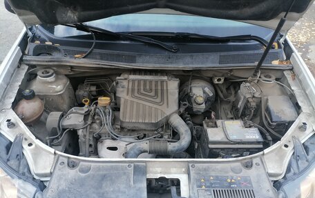 Renault Logan II, 2017 год, 800 000 рублей, 10 фотография