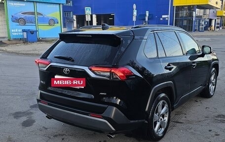Toyota RAV4, 2021 год, 3 500 000 рублей, 6 фотография