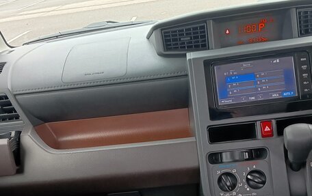 Toyota Roomy I, 2019 год, 920 000 рублей, 18 фотография