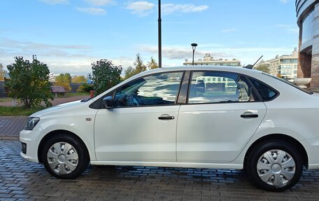 Volkswagen Polo VI (EU Market), 2017 год, 1 100 000 рублей, 2 фотография