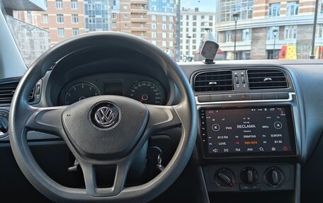 Volkswagen Polo VI (EU Market), 2017 год, 1 100 000 рублей, 6 фотография