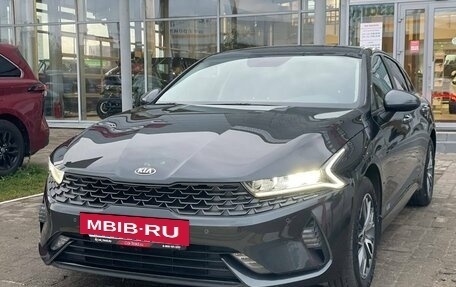 KIA K5, 2021 год, 2 300 000 рублей, 2 фотография