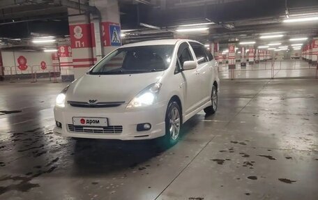 Toyota Wish II, 2005 год, 830 000 рублей, 3 фотография