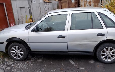 Volkswagen Pointer, 2004 год, 150 000 рублей, 2 фотография