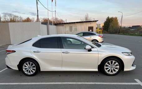Toyota Camry, 2019 год, 3 200 000 рублей, 4 фотография